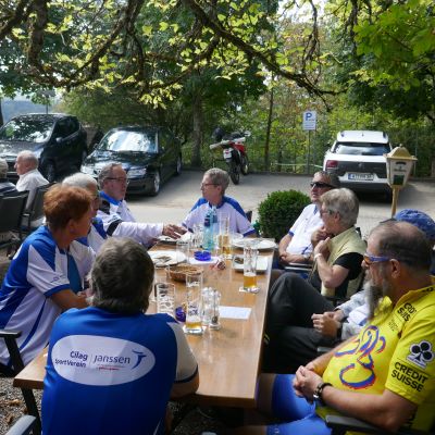 048 Zuerst wurde der Durst gelöscht